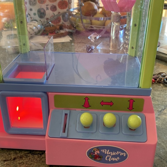 Unicorn Claw Machine for kids - Picture 3 of 9